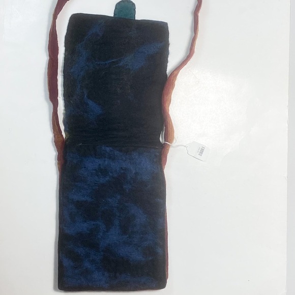 Rising Tide NEW Multicolor Felted Wool Crossbody Bag - Picture 6 of 8